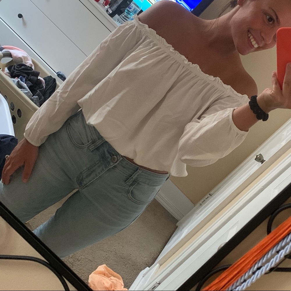 Brandy Melville off the shoulder top